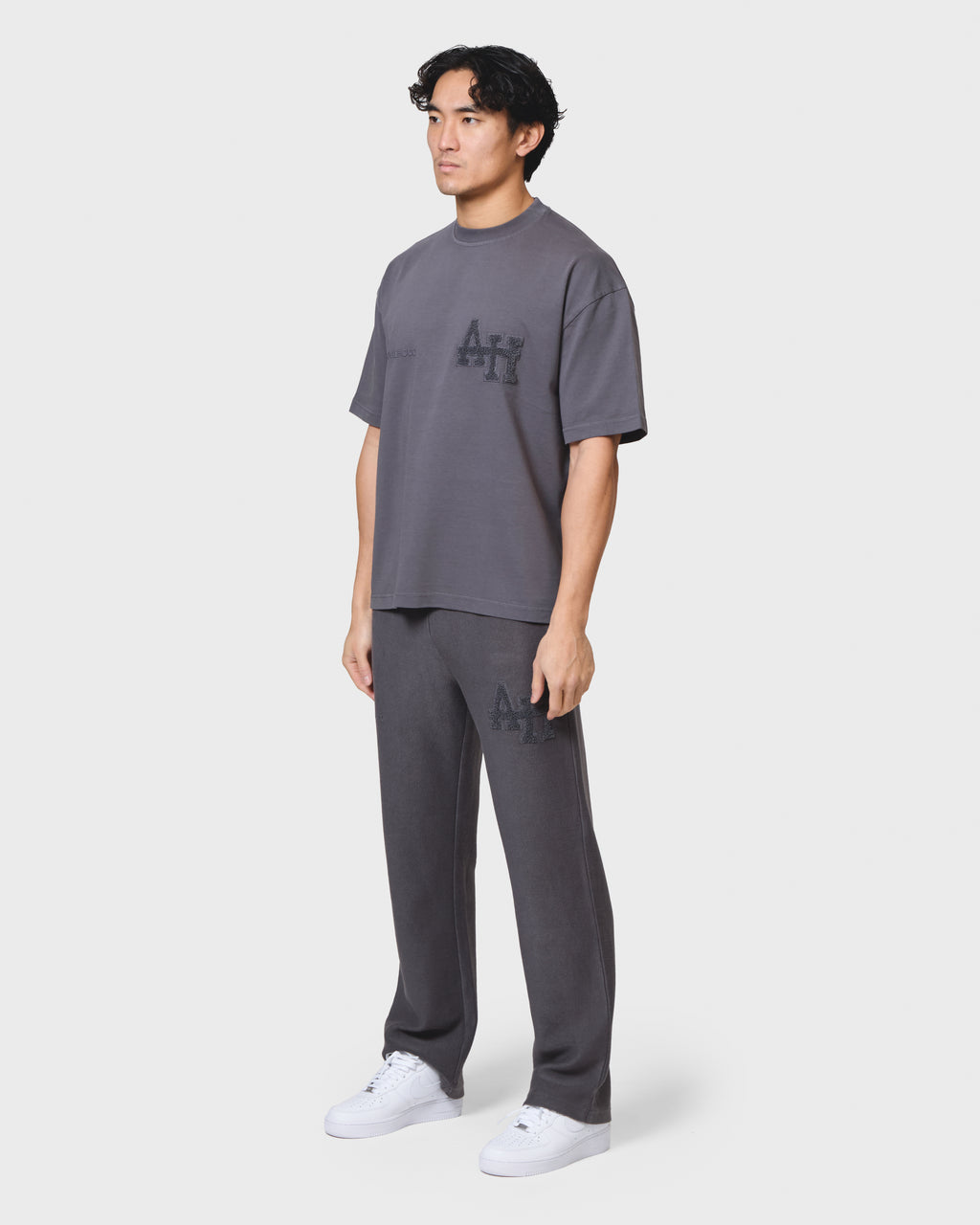COLLEGE TSHIRT - WASHED BLACK