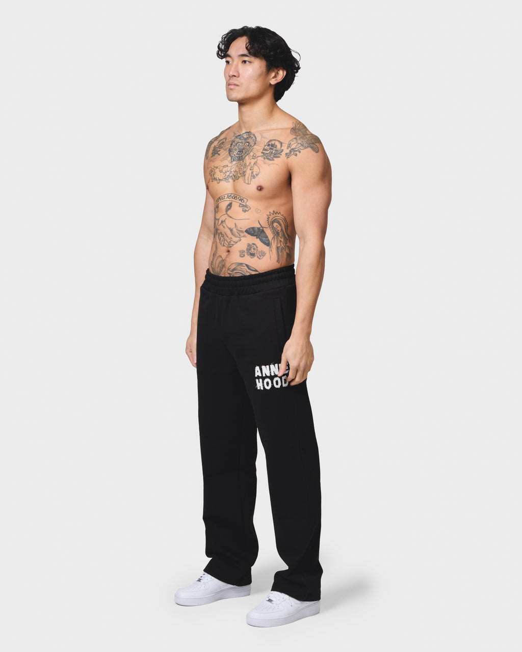 APPLIQUE JOGGERS - BLACK