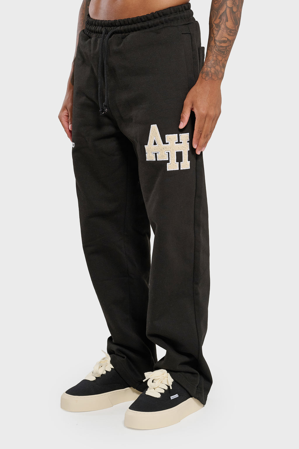 COLLEGE JOGGERS - BLACK