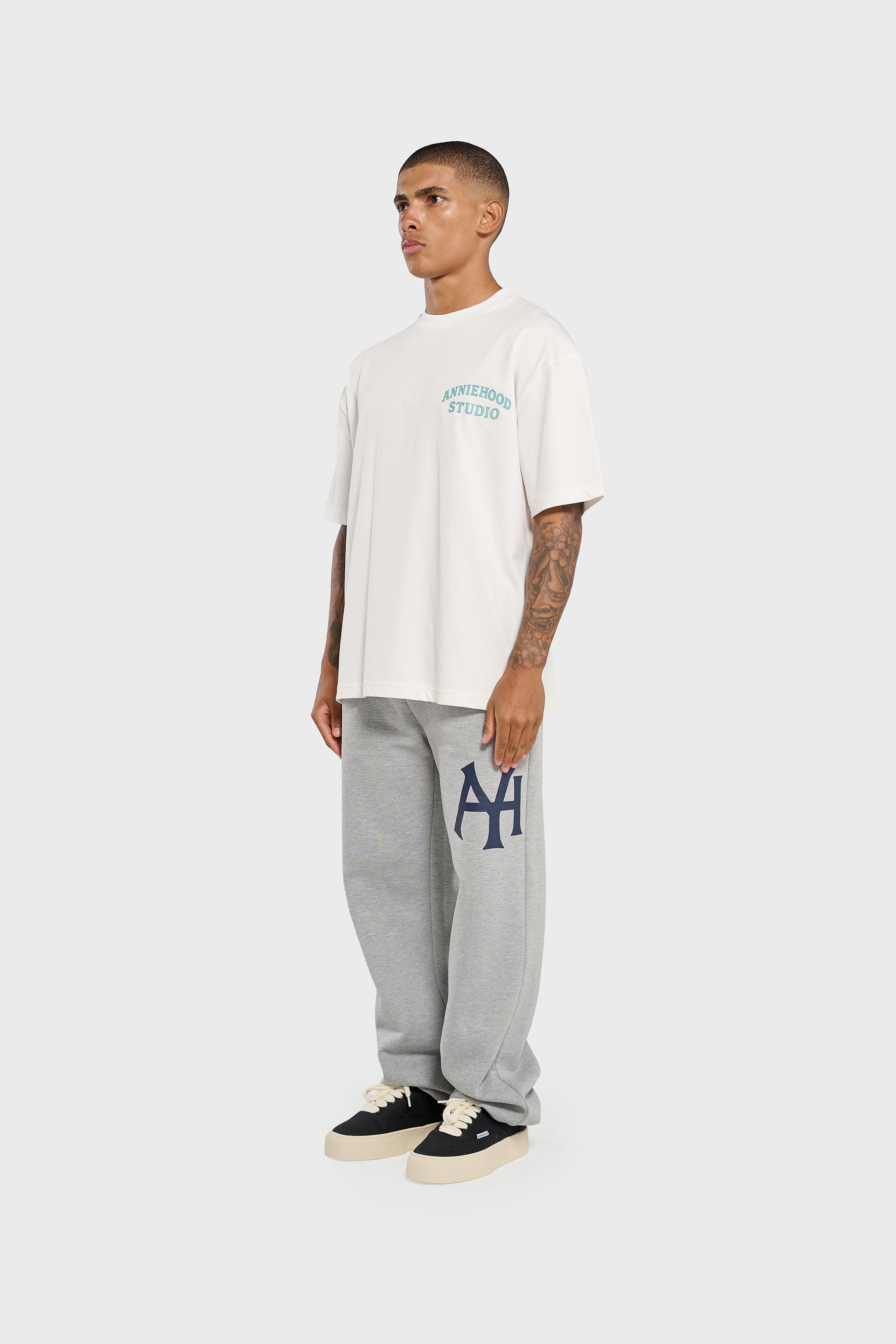 STUDIO TSHIRT - WHITE