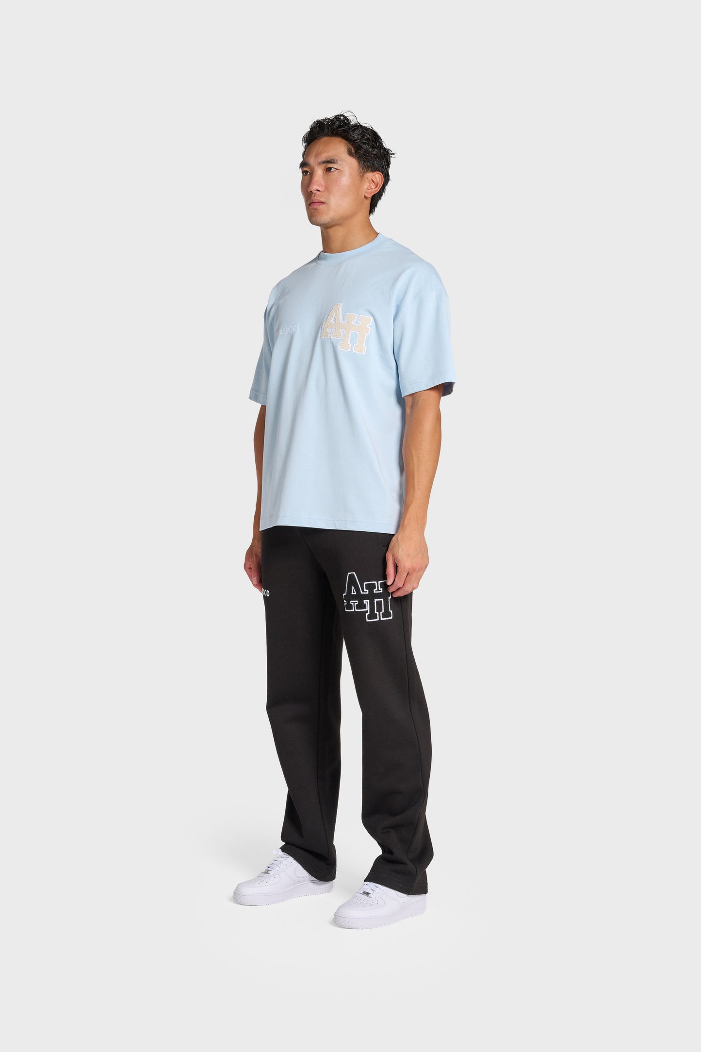COLLEGE TSHIRT - BABY BLUE