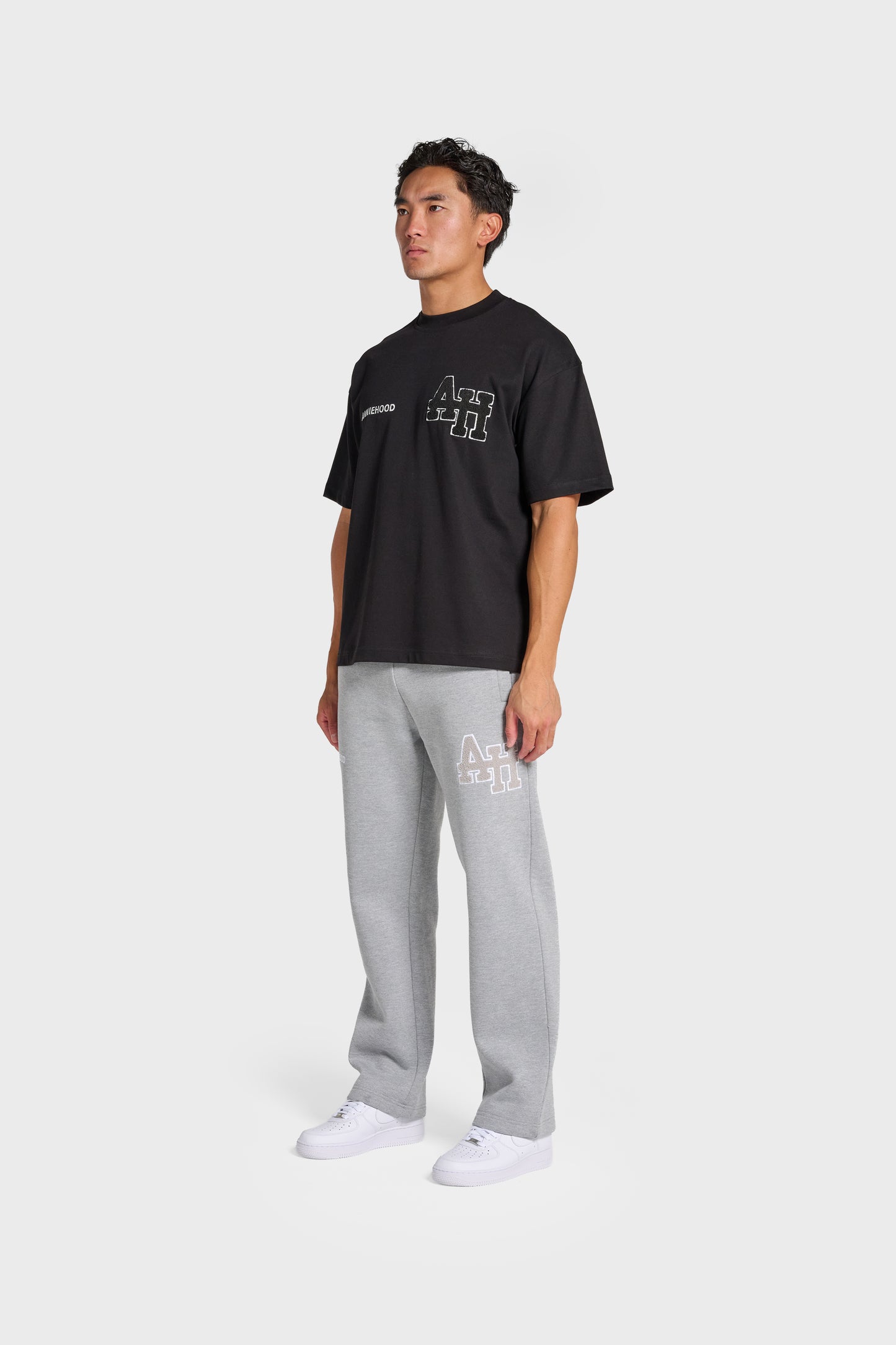 COLLEGE TSHIRT - BLACK