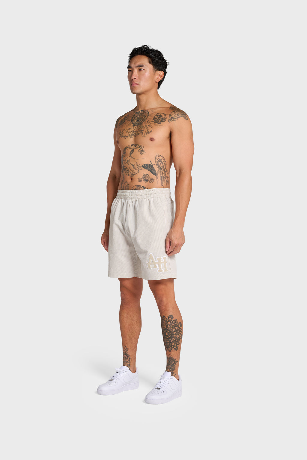 SEERSUCKER SHORTS - BEIGE